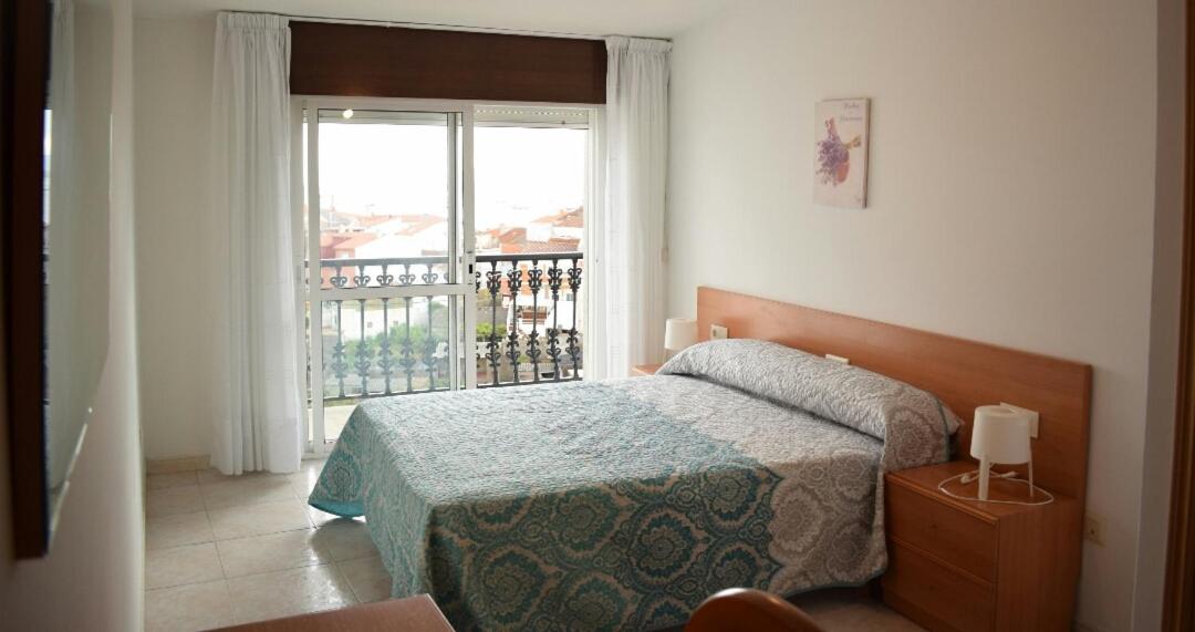 Apartamentos Эль-Грове Экстерьер фото